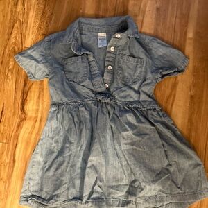 Size 2 GUC Carter's Denim Blue Casual Dress looks adorable when it’s ironed